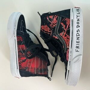 Vans Stranger Things kids Size 13.5 “friends don’t lie”